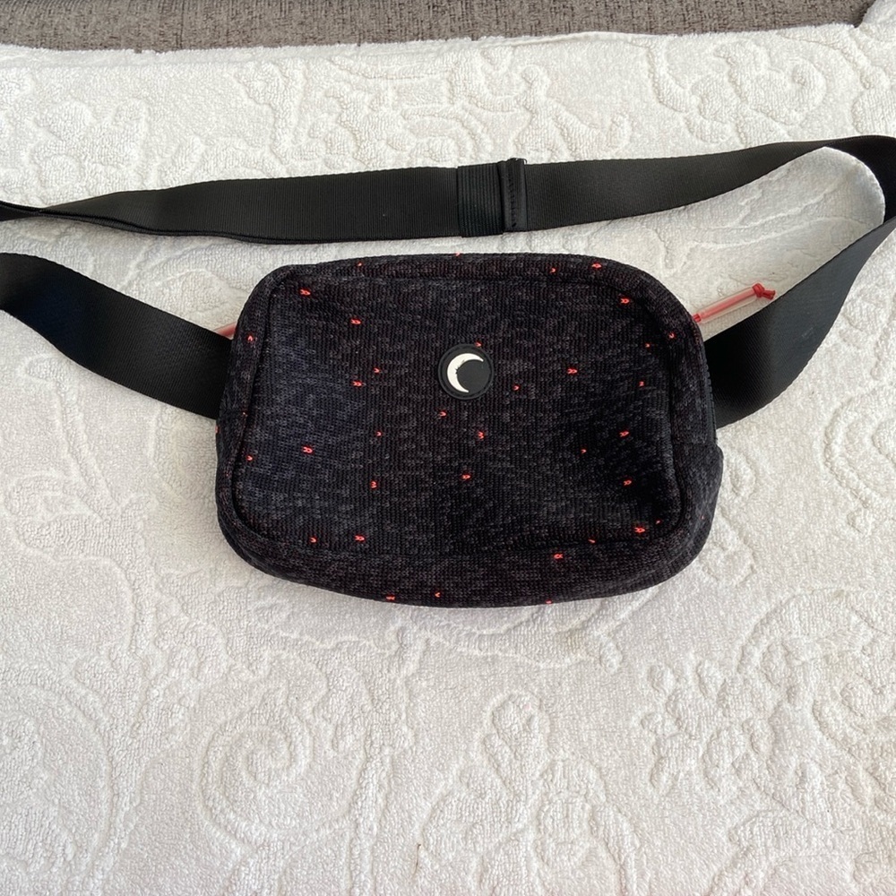 Zyia Black Fanny Pack with Pink Speckles​​​​